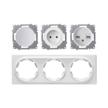 Schuko-Steckdose E-Typ, Lichtschalter, Daten-Anschlussdose 2-fach mit Abdeckrahmen 3fach, waagerecht